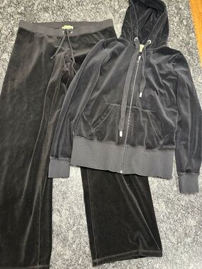 Juicy Couture Tracksuit Sweatsuit - Matching Top and Bottom - Women size L
